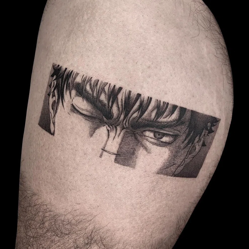 Tatuagem Guts em preto e branco com agulha 3RL por Monlix.