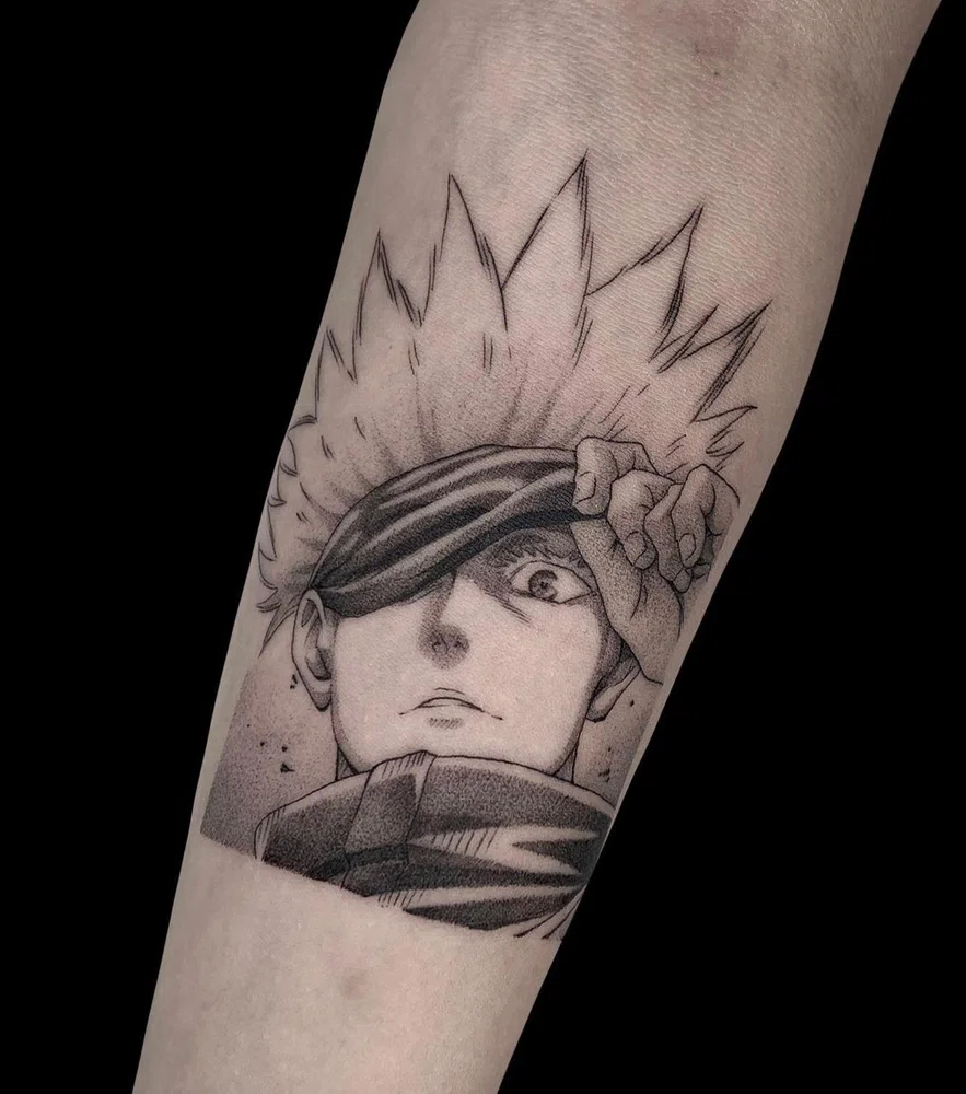 Tatuagem Satoru Gojo em preto e branco com agulha 3RL por Monlix.